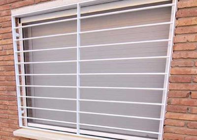 reja hierro macizo barra horizontal blanco tallermetalico.com