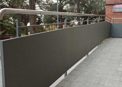 Baranda entrada rampa vivienda tubo inoxidable y plancha plegada tallermetalico.com